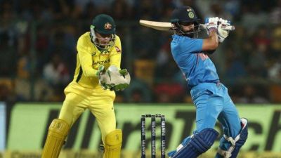 IND vs AUS : काम ना आया कोहली का शतक, 32 रनों से हारी भारत