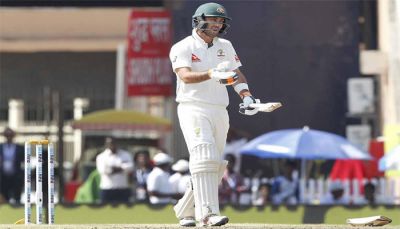 उमेश की गेंद से कंगारू बल्लेबाज का बैट टुटा, कोहली टेस्ट मैच से बाहर के खेलने पर सस्पेंस