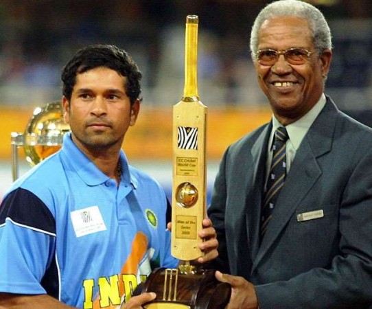 ICC honor Sachin Tendulkar with Golden Bat