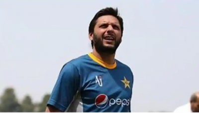 Netizens slams Shahid Afridi after his controversial tweet on Kashmir