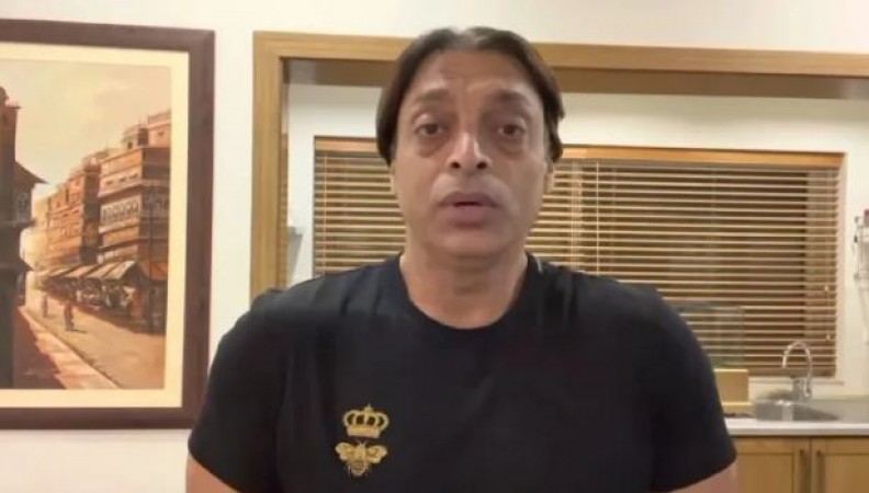 Team India is divided into two factions, one with Kohli and other against him - Shoaib Akhtar