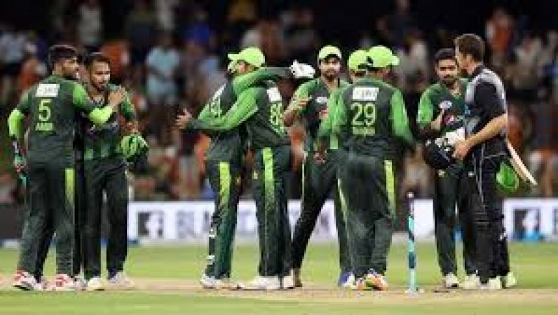 अफरीदी की शानदार गेंदबाज़ी से जीता पाकिस्तान, न्यूज़ीलैंड को 6 विकेट से दी शिकस्त