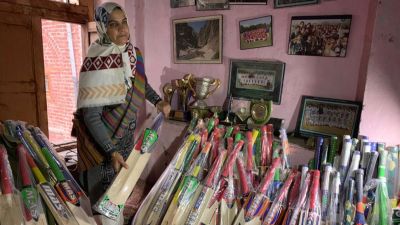 कश्मीर की बैटवुमन हैं भारत की इकलौती महिला बैट निर्माता