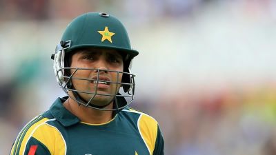 इस पाकिस्तानी खिलाड़ी ने 71 गेंदों में जड़े 14 चौके और 12 छक्कें