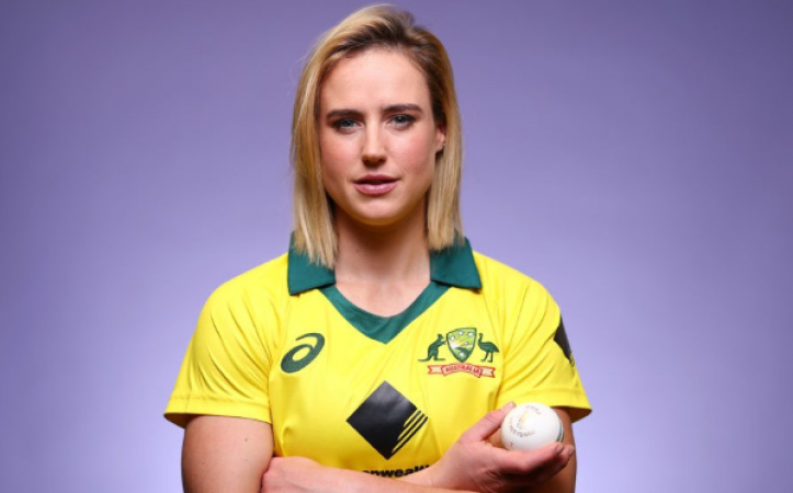 Ellyse Perry  creates history, become first women cricketer with 5000 runs and 300 wickets