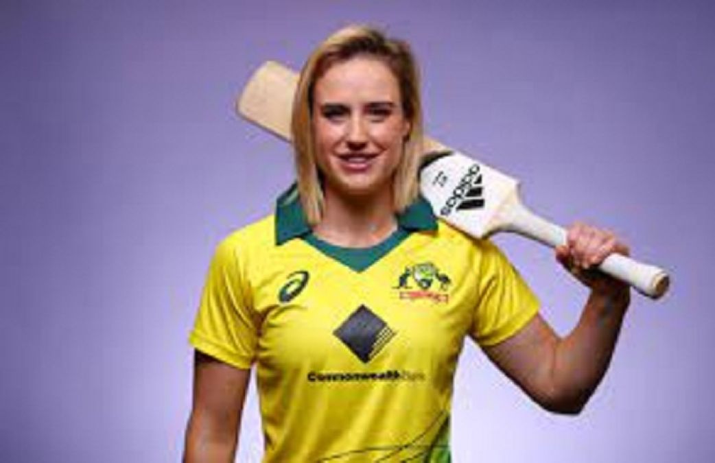 Ellyse Perry  creates history, become first women cricketer with 5000 runs and 300 wickets