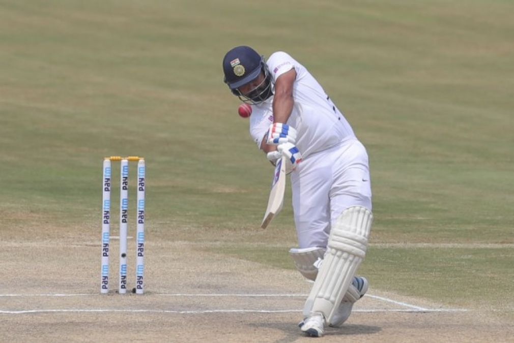 रोहित शर्मा ने अंतरराष्ट्रीय क्रिकेट में बतौर ओपनर ठोकी डबल सेंचुरी