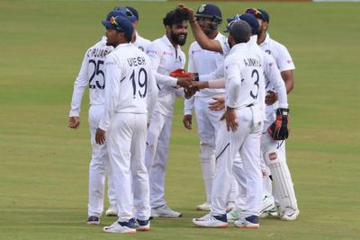 INDvSA:  भारतीय गेंदबाजों ने ढ़ाया कहर, लंच तक गिरे साउथ अफ्रीका के पांच विकेट