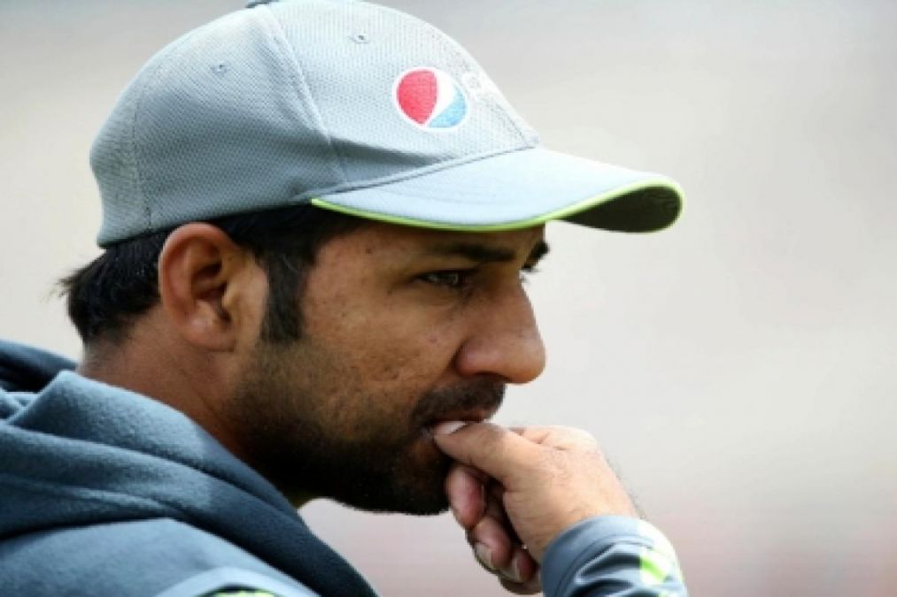 खतरे में पाक कप्तान की कुर्सी, टीम के शर्मनाक प्रदर्शन से खफा पीसीबी