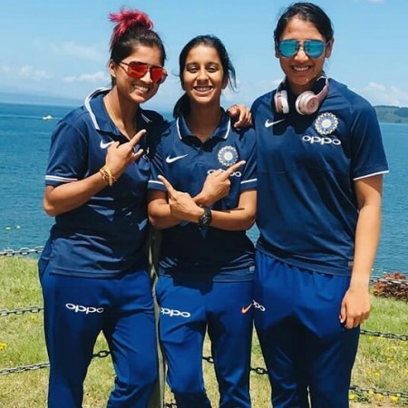 VIDEO: Smriti-Jemimah-Harleen dance wildly on 'In Da Getto,' women cricketers having fun