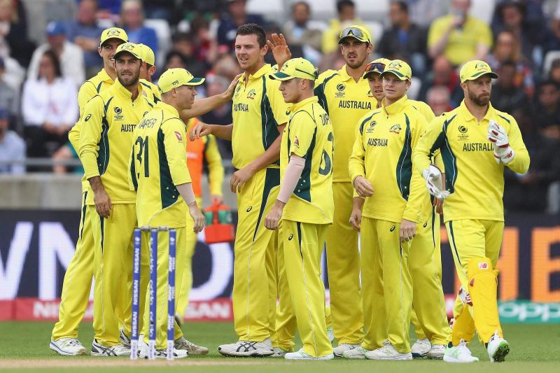 जीत का आगाज़ करने के बाद भी, ऑस्ट्रेलिया पहले दो वनडे मैच हार गया...
