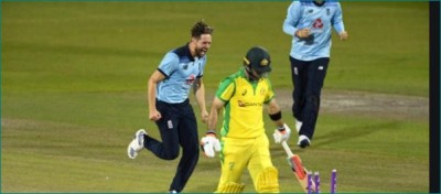 ENG vs AUS: इंग्लैंड के गेंदबाजों ने दी ऑस्ट्रेलिया को मात