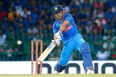 IND vs AUS : ऑस्ट्रेलिया के विरुद्ध पहले वनडे में धोनी ने बनाये ये अनोखे रिकॉर्ड