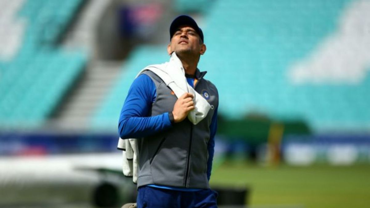 This former veteran of the Indian team advised Dhoni to take retirement