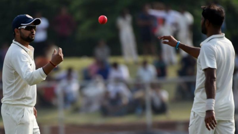 दलीप ट्रॉफी फाइनल: दूसरी पारी में लड़खड़ाने के बाद इंडिया रेड को मिली बढ़त