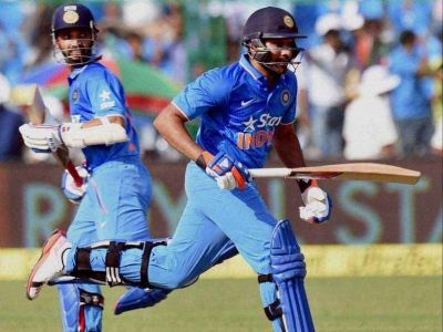Ind vs Aus Live: भारत को लगा पहला झटका