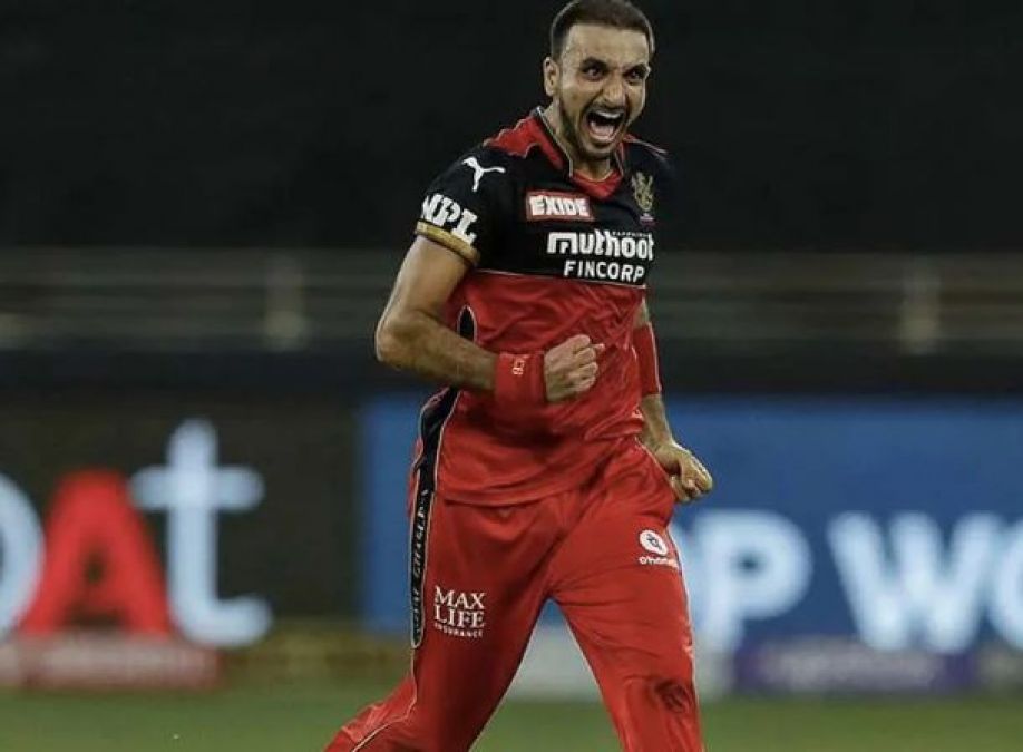 Harshal Patel takes most wickets, most wickets by an uncapped bowler in an IPL season