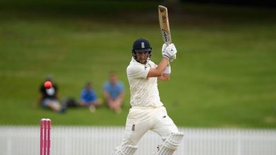 England lead by 231 runs with 7 wickets against New Zealand