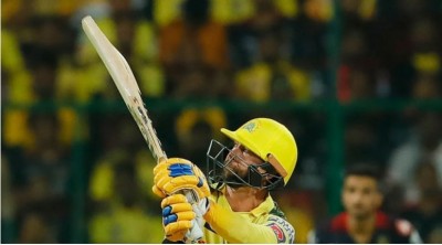 CSK beat RC Bangalore by 8 runs in a high-scoring thriller