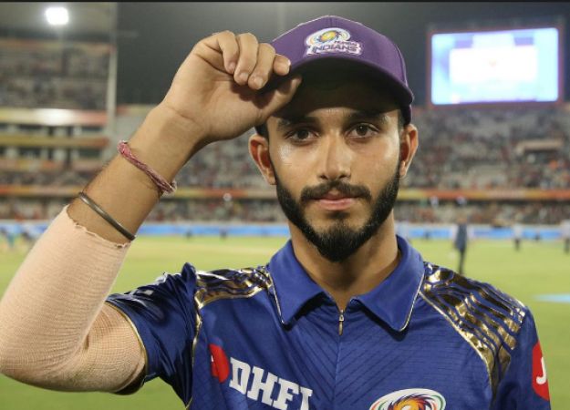 IPL 2018: Mayank Markande holds the purple cap