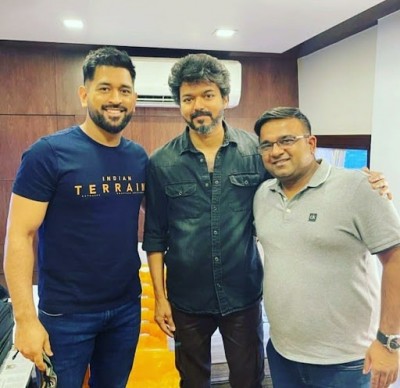 What's So Special!: Thalapathy Vijay meets Thala MS Dhoni in Chennai