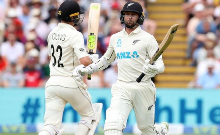 NewZealand defiant on follow-on as England push for victory