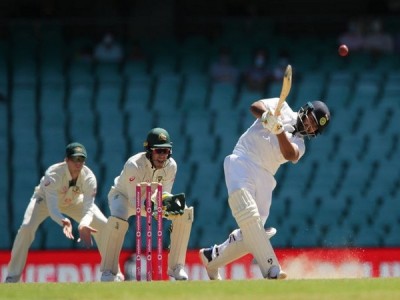 ऋषभ पंत ने तोड़ा धोनी का रिकॉर्ड, बने 1000 टेस्ट रन बनाने वाले सबसे तेज भारतीय विकेट कीपर