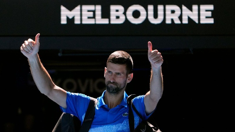 Serbian top seed Novak Djokovic retires injured from Australian open, Alexander Zverev advances to final