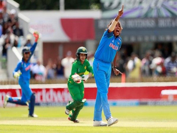India defeats Pakistan in Women's World Cup match