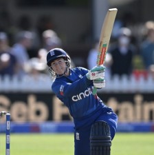 England Bounces Back with Impressive Victory in Women's Ashes