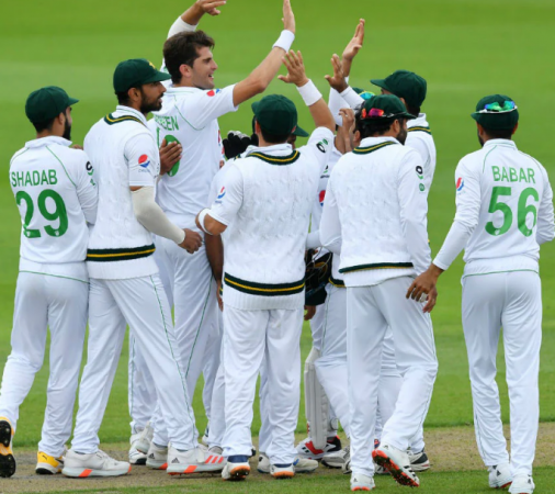Pakistan Clinches Dramatic Victory over Sri Lanka, Takes 1-0 Series Lead