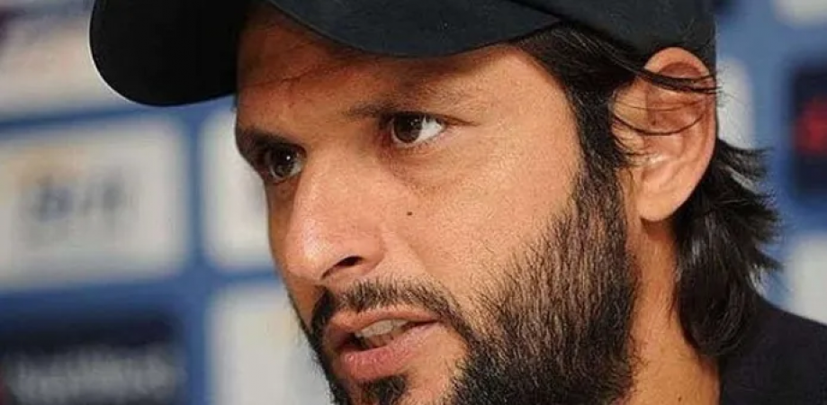 Afridi Criticizes Harmanpreet Kaur's Actions, Calls for Controlled Aggression in Cricket
