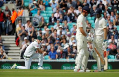 South Africa restrict England at 149/4 at Tea on Day One of the third test