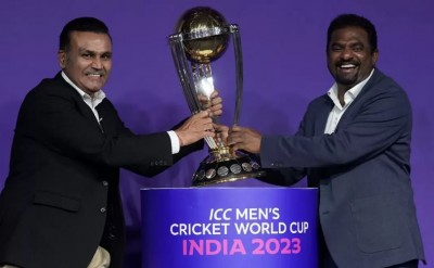 Muralitharan Reveals Dhoni's Decision to Bat Ahead of Yuvraj in 2011 World Cup Finals