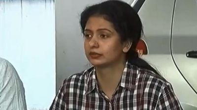 Hasin Jahan breaks camera equipment of a Journalist: Shami’s controversy