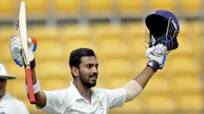 Lokesh Rahul completed the first half-century of the match, aimed to achieve complete