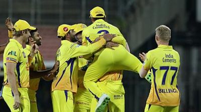IPL 2018 Live CSK VS KKR :In chase of 178, KKR lose 2 early wickets After 7 overs ..