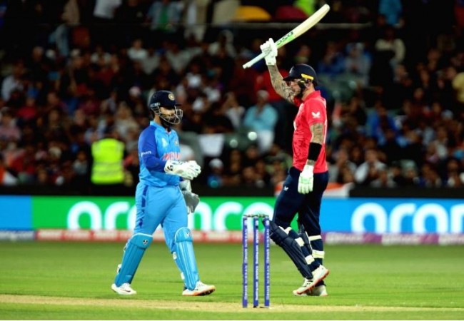 Hales, Buttler propel England to final clash against Pak with a 10-wicket beating of India