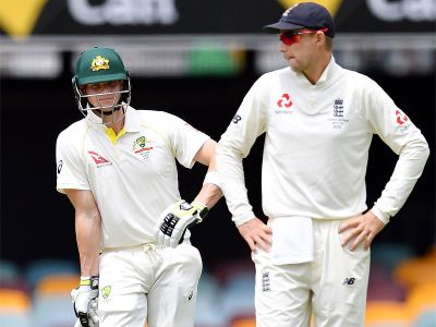 Steven Smith captaincy inning help Aussies to take 26 runs lead over England.