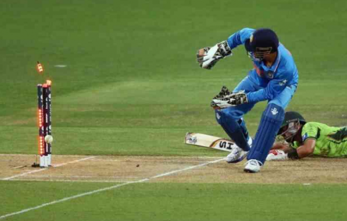 New rule of ICC can get MS Dhoni punished