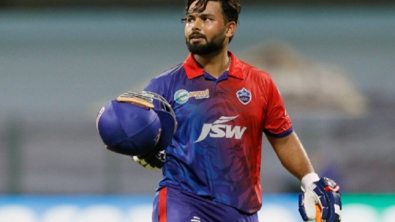 Rishabh Pant's Midnight Tweet Sparks Speculation Ahead of IPL 2025 Auction