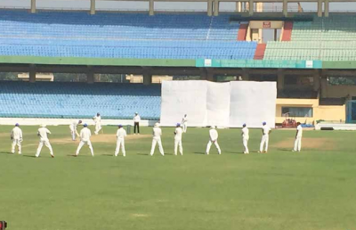 Ranji Trophy: 9 Slips fielding set makes twitter laughed.