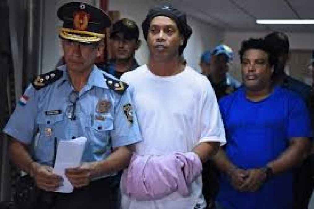 Ronaldinho released from prison but will be under house arrest