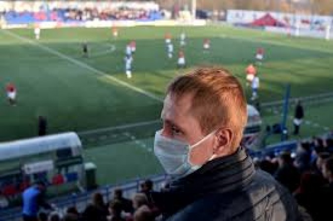 कोरोना संकट के बीच बेलारूस में फुटबॉल लीग जारी