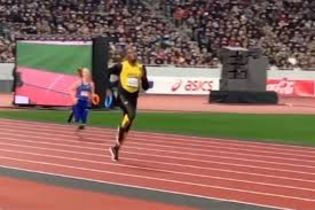 Usain Bolt takes to track to open Tokyo national stadium