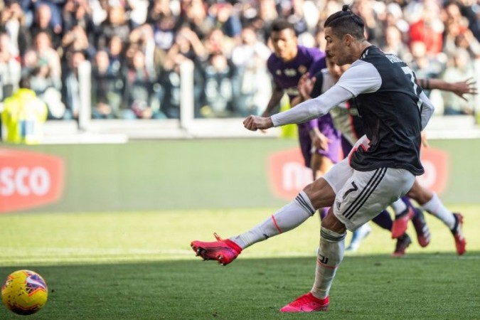 Cristiano Ronaldo's 2 Penalties See Juventus Beat Fiorentina 3-0