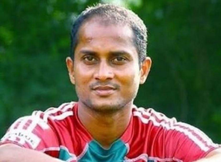 Indian footballer died during the match, referee said this