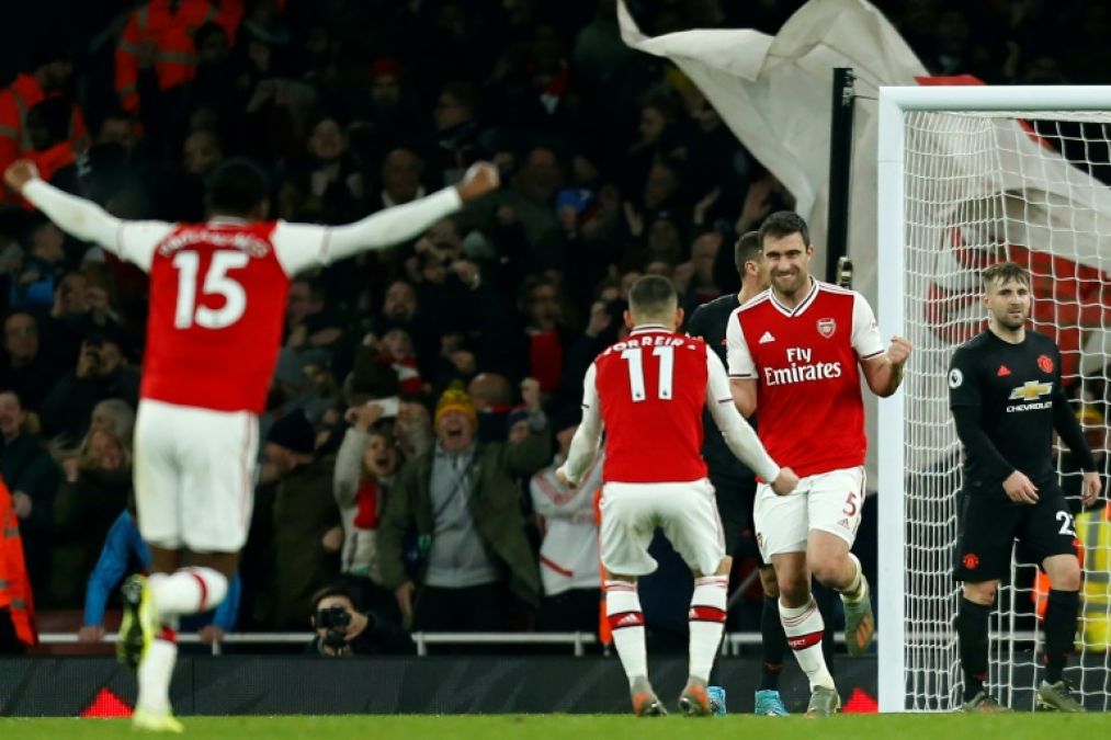 EPL: Arsenal gets first victory in league, defeats United 2–0