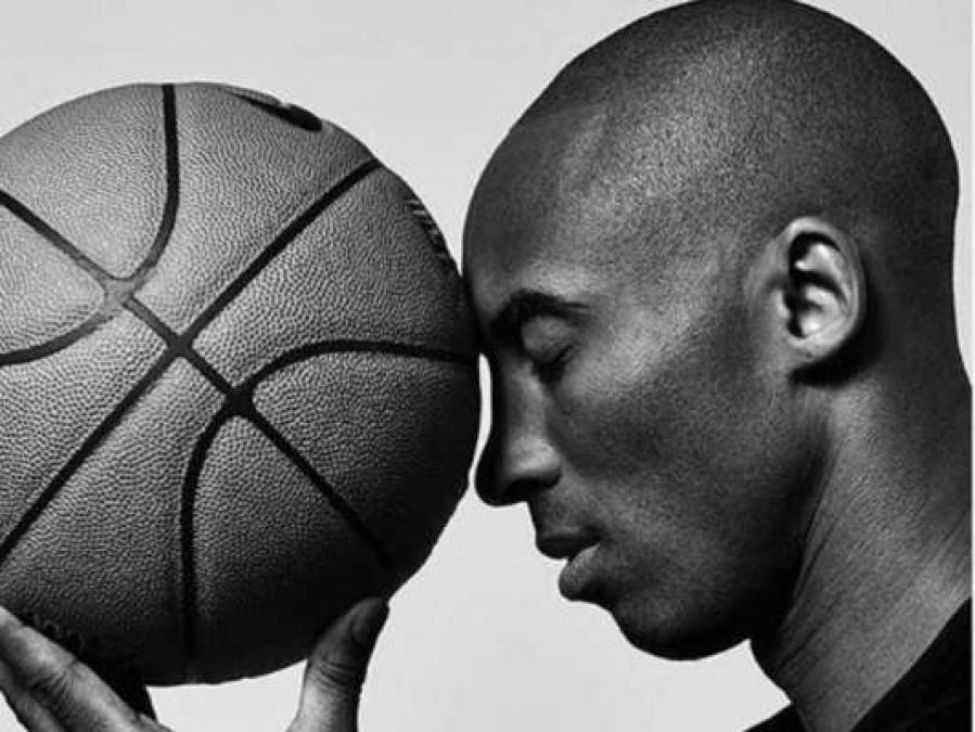 Basket ball player Kobe Bryant and his daughter died during a plane crash