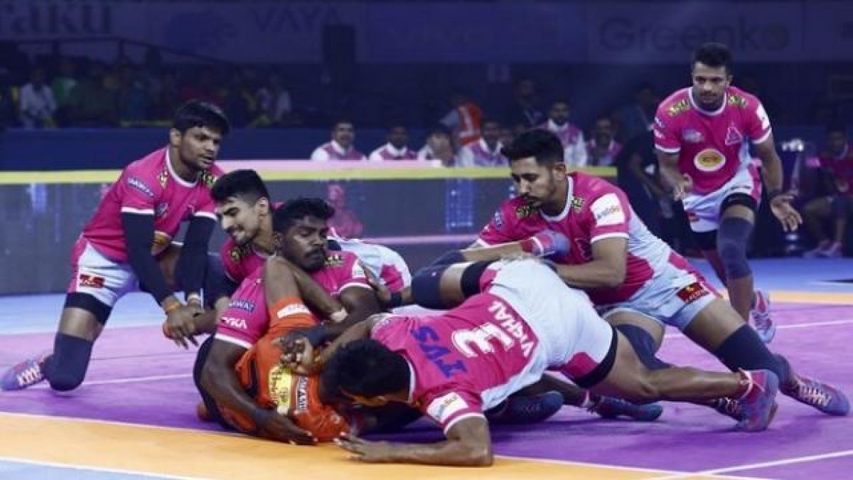 In the last minute, Jaipur Pink Panthers beat Bengal Warriors